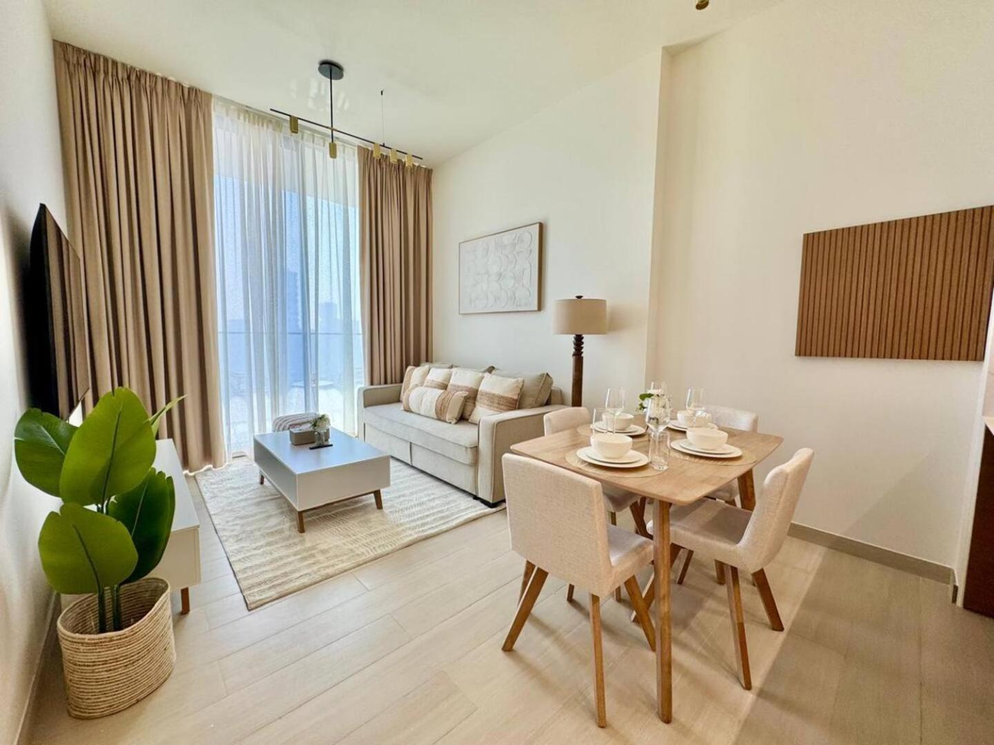 Dreamy & Cozy 1br In Jvc With Balcony Apartment *