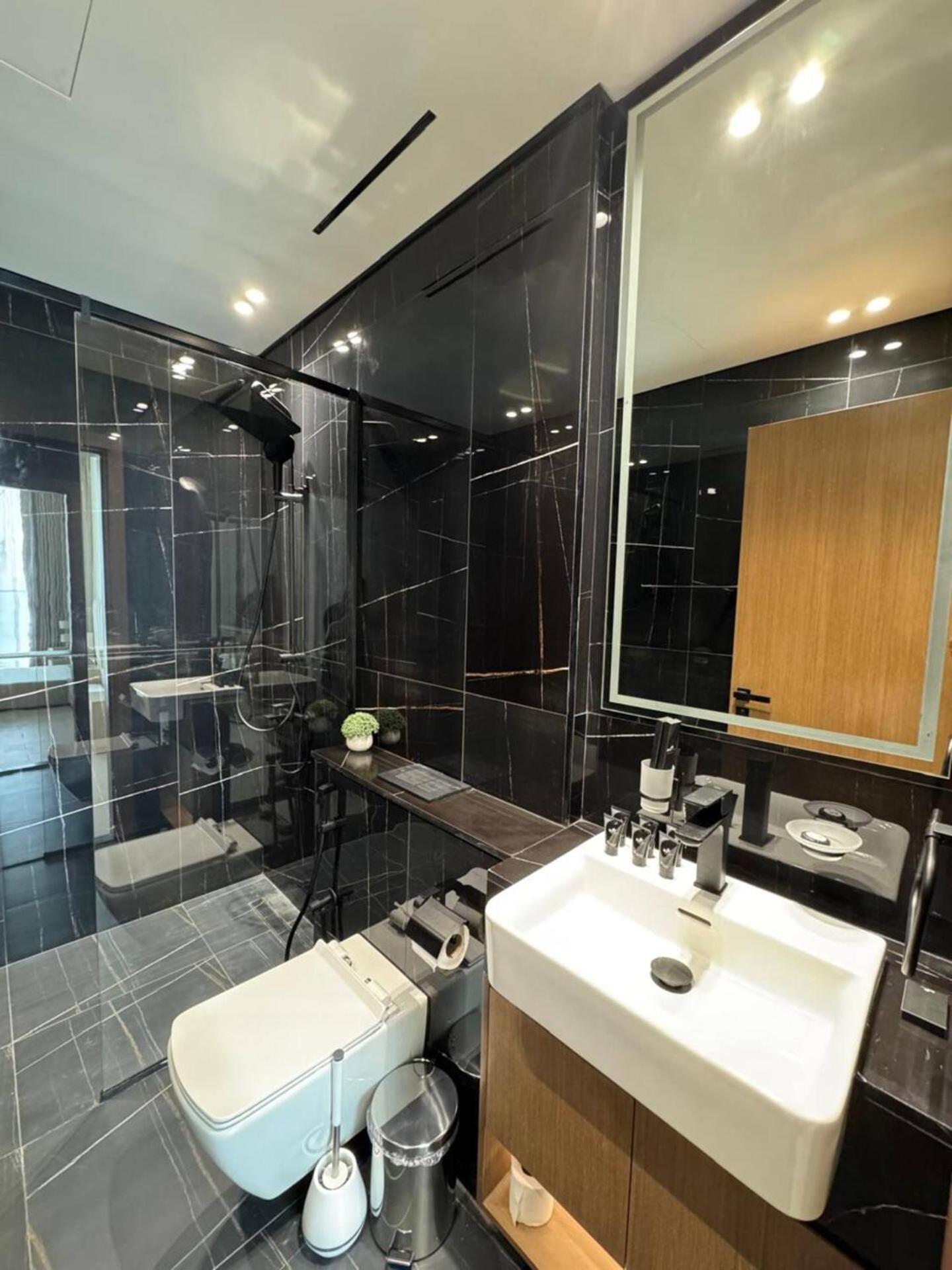 Dreamy & Cozy 1br In Jvc With Balcony * Dubai
